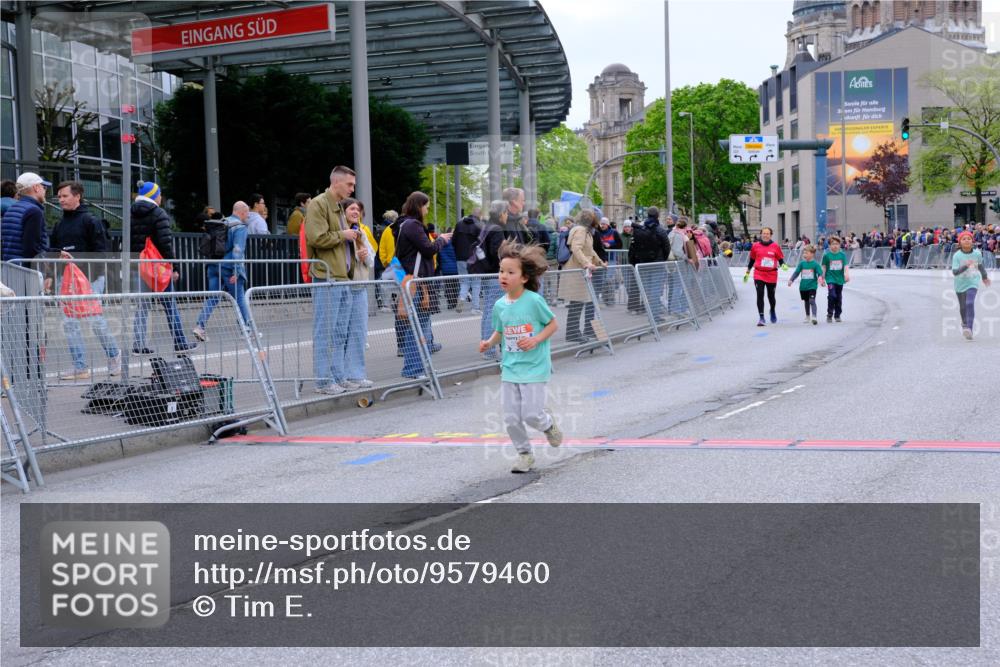 25.04.2026 - Das Zehntel Tim E. http://msf.ph/oto/9579460 25.04.2026 11:10:24 Ziel 5086, 5175, 5982, 5986, 7792 meine-sportfotos.de