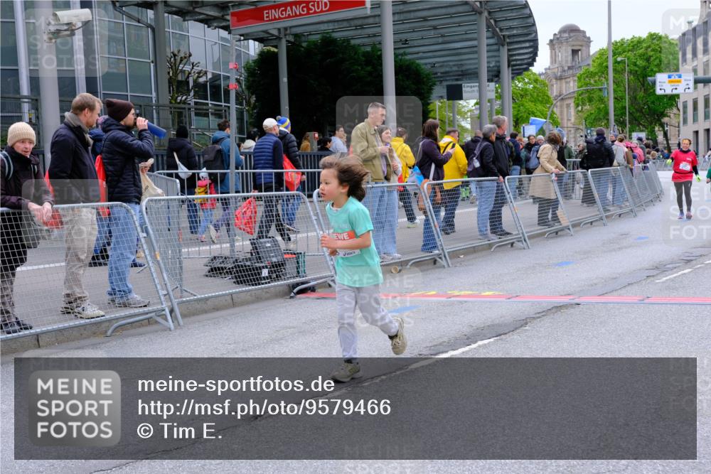25.04.2026 - Das Zehntel Tim E. http://msf.ph/oto/9579466 25.04.2026 11:10:25 Ziel 5086, 5175, 5982, 5986, 7792 meine-sportfotos.de