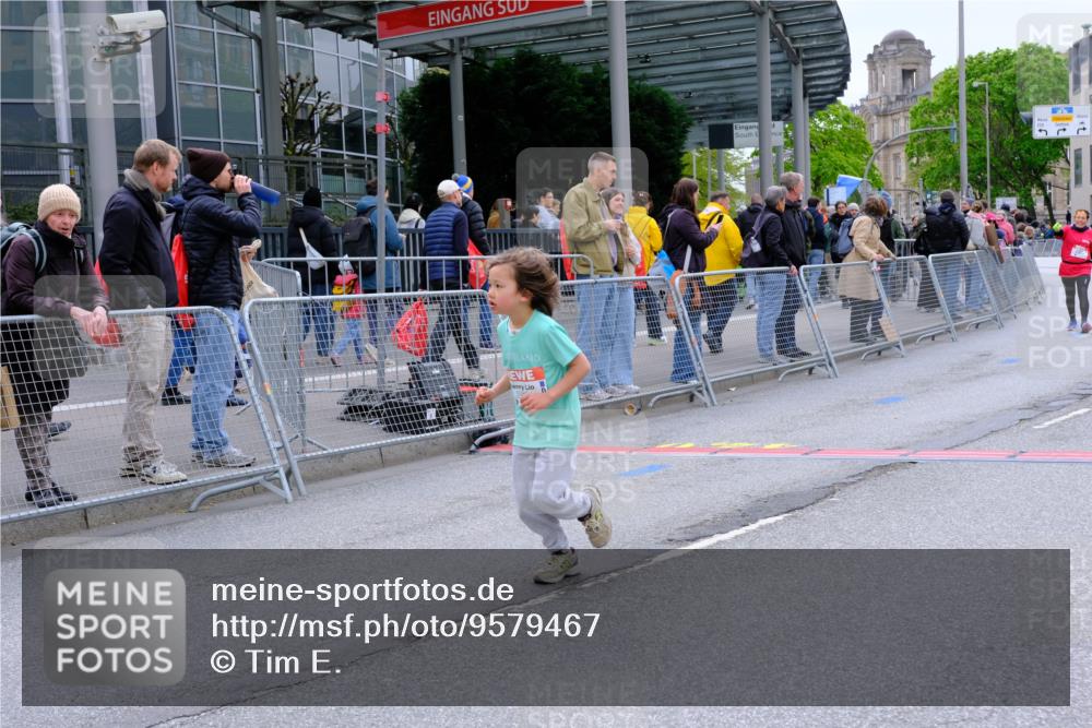 25.04.2026 - Das Zehntel Tim E. http://msf.ph/oto/9579467 25.04.2026 11:10:25 Ziel 5086, 5175, 5982, 5986, 7792 meine-sportfotos.de