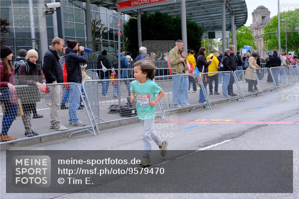 25.04.2026 - Das Zehntel Tim E. http://msf.ph/oto/9579470 25.04.2026 11:10:25 Ziel 5086, 5175, 5982, 5986, 7792 meine-sportfotos.de