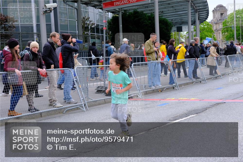25.04.2026 - Das Zehntel Tim E. http://msf.ph/oto/9579471 25.04.2026 11:10:25 Ziel 5086, 5175, 5982, 5986, 7792 meine-sportfotos.de