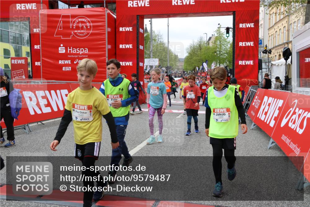 25.04.2026 - Das Zehntel Strokosch-Dieckow http://msf.ph/oto/9579487 25.04.2026 08:51:51 Ziel 2162, 2169, 2338, 2598, 2616, 2624, 2800, 3097, 3461, 3648, 3933, 3978, 2162, 2169, 2338, 2598, 2616, 2624, 2800, 3097, 3461, 3648, 3933, 3978 meine-sportfotos.de