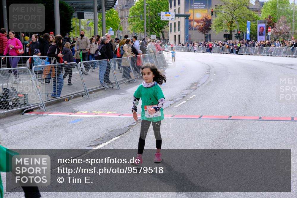 25.04.2026 - Das Zehntel Tim E. http://msf.ph/oto/9579518 25.04.2026 11:11:17 Ziel 5085, 6447, 6451 meine-sportfotos.de