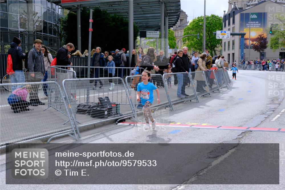 25.04.2026 - Das Zehntel Tim E. http://msf.ph/oto/9579533 25.04.2026 11:11:24 Ziel 6788 meine-sportfotos.de