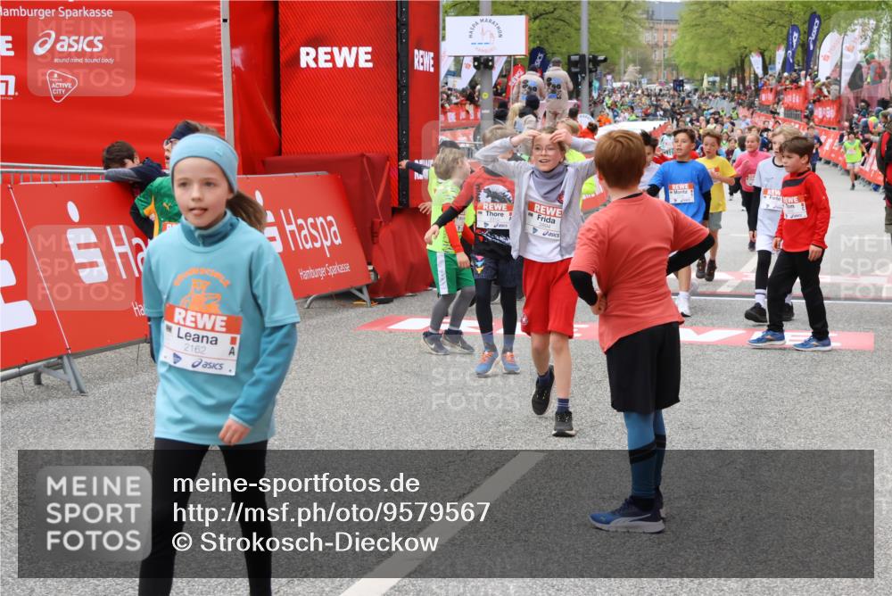 25.04.2026 - Das Zehntel Strokosch-Dieckow http://msf.ph/oto/9579567 25.04.2026 08:51:58 Ziel 2066, 2149, 2162, 2312, 2338, 2761, 2894, 3229, 3332, 3382, 3407, 3570, 3921, 2066, 2149, 2162, 2312, 2338, 2761, 2894, 3229, 3332, 3382, 3407, 3570, 3921 meine-sportfotos.de