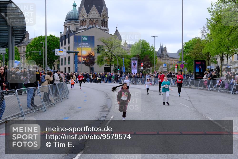 25.04.2026 - Das Zehntel Tim E. http://msf.ph/oto/9579574 25.04.2026 11:11:48 Ziel 5876, 5883, 7036 meine-sportfotos.de