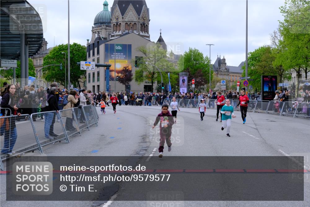 25.04.2026 - Das Zehntel Tim E. http://msf.ph/oto/9579577 25.04.2026 11:11:49 Ziel 5876, 5883, 7036 meine-sportfotos.de