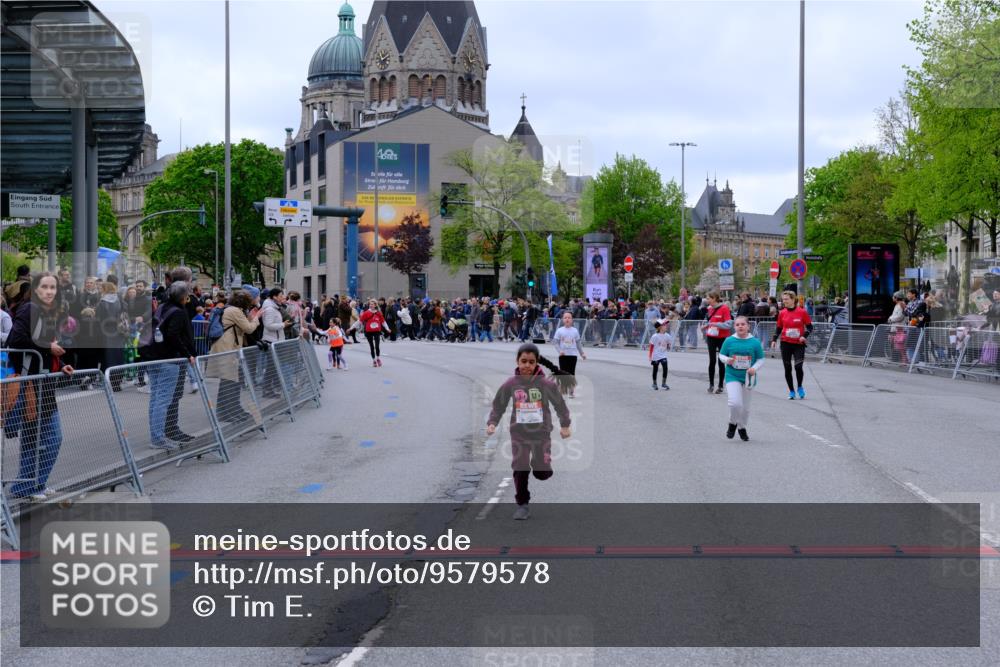 25.04.2026 - Das Zehntel Tim E. http://msf.ph/oto/9579578 25.04.2026 11:11:49 Ziel 5876, 5883, 7036 meine-sportfotos.de