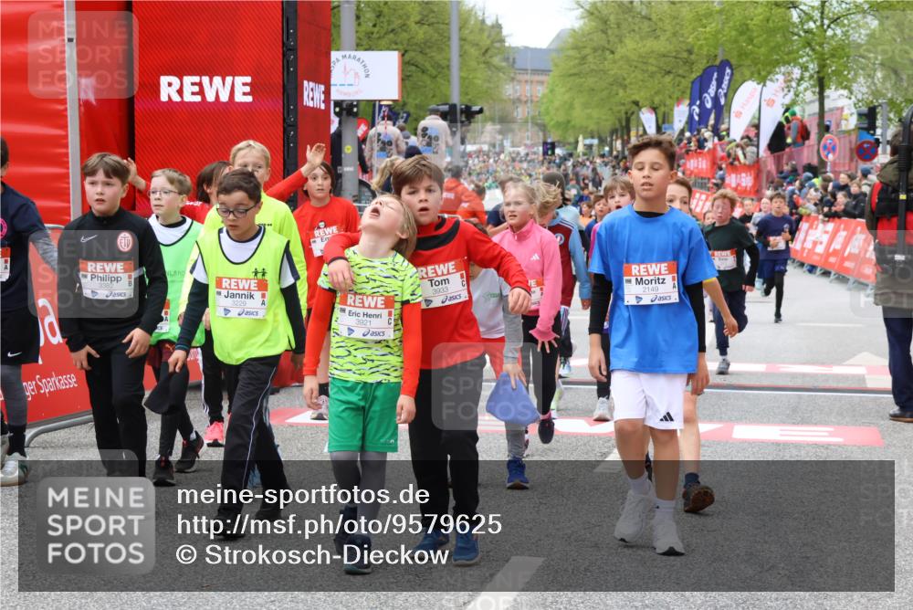 25.04.2026 - Das Zehntel Strokosch-Dieckow http://msf.ph/oto/9579625 25.04.2026 08:52:03 Ziel 1017, 1018, 1279, 1840, 2066, 2149, 2161, 2320, 2671, 2761, 3229, 3332, 3352, 3382, 3407, 3421, 3570, 3675, 4015, 1017, 1018, 1279, 1840, 2066, 2149, 2161, 2320, 2671, 2761, 3229, 3332, 3352, 3382, 3407, 3421, 3570, 3675, 4015 meine-sportfotos.de