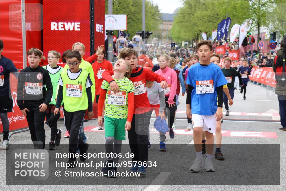 25.04.2026 - Das Zehntel Strokosch-Dieckow http://msf.ph/oto/9579634 25.04.2026 08:52:04 Ziel 1017, 1018, 1279, 1840, 2149, 2161, 2320, 2671, 2761, 3229, 3332, 3352, 3382, 3407, 3421, 3570, 3675, 3807, 4015, 1017, 1018, 1279, 1840, 2149, 2161, 2320, 2671, 2761, 3229, 3332, 3352, 3382, 3407, 3421, 3570, 3675, 3807, 4015 meine-sportfotos.de