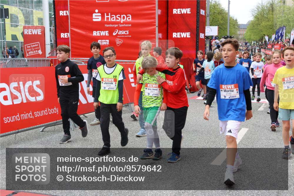 25.04.2026 - Das Zehntel Strokosch-Dieckow http://msf.ph/oto/9579642 25.04.2026 08:52:06 Ziel 1017, 1018, 1250, 1279, 1282, 1286, 1840, 2161, 2320, 2671, 3190, 3241, 3336, 3352, 3421, 3675, 3807, 4015, 4040, 4053, 1017, 1018, 1250, 1279, 1282, 1286, 1840, 2161, 2320, 2671, 3190, 3241, 3336, 3352, 3421, 3675, 3807, 4015, 4040, 4053 meine-sportfotos.de