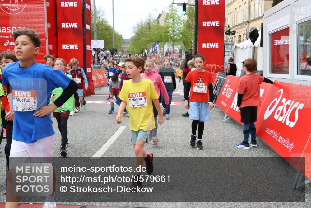 25.04.2026 - Das Zehntel Strokosch-Dieckow http://msf.ph/oto/9579661 25.04.2026 08:52:07 Ziel 1017, 1018, 1250, 1279, 1282, 1286, 1840, 2161, 2320, 2671, 3190, 3241, 3336, 3352, 3421, 3428, 3675, 3807, 4015, 4040, 4053, 1017, 1018, 1250, 1279, 1282, 1286, 1840, 2161, 2320, 2671, 3190, 3241, 3336, 3352, 3421, 3428, 3675, 3807, 4015, 4040, 4053 meine-sportfotos.de