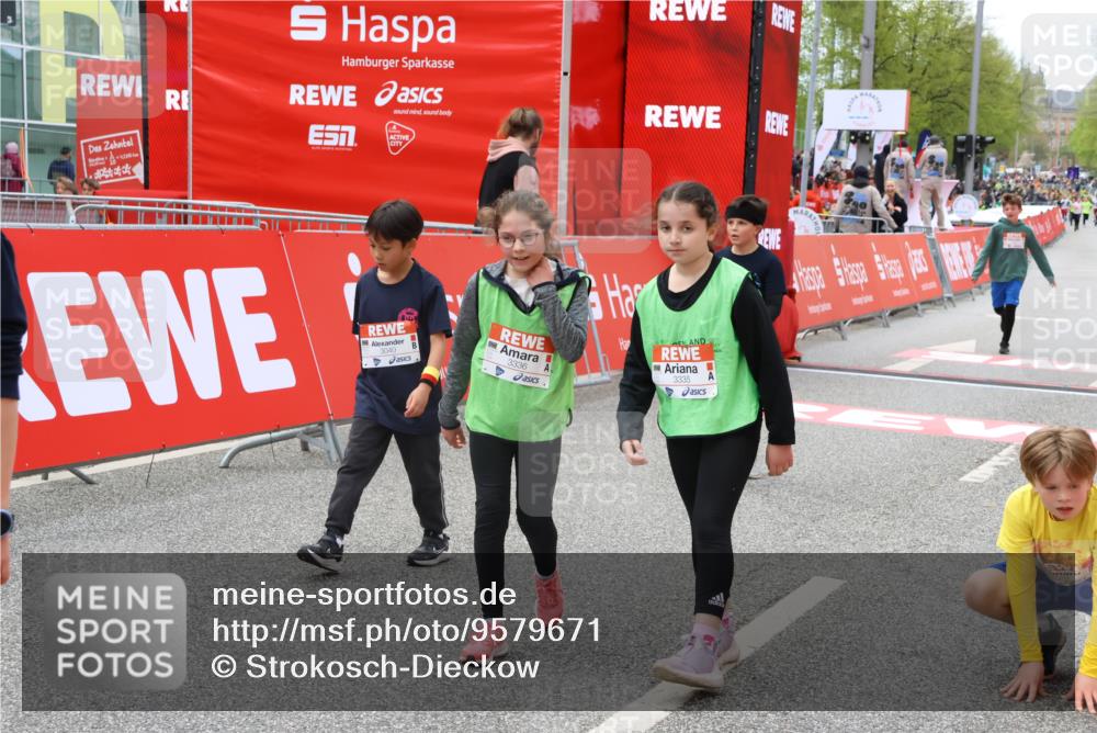25.04.2026 - Das Zehntel Strokosch-Dieckow http://msf.ph/oto/9579671 25.04.2026 08:52:27 Ziel 1022, 1034, 1222, 1224, 1239, 1308, 1847, 1857, 2453, 2599, 2603, 2618, 2643, 2684, 2909, 2925, 3220, 3251, 3345, 3397, 4045, 1022, 1034, 1222, 1224, 1239, 1308, 1847, 1857, 2453, 2599, 2603, 2618, 2643, 2684, 2909, 2925, 3220, 3251, 3345, 3397, 4045 meine-sportfotos.de