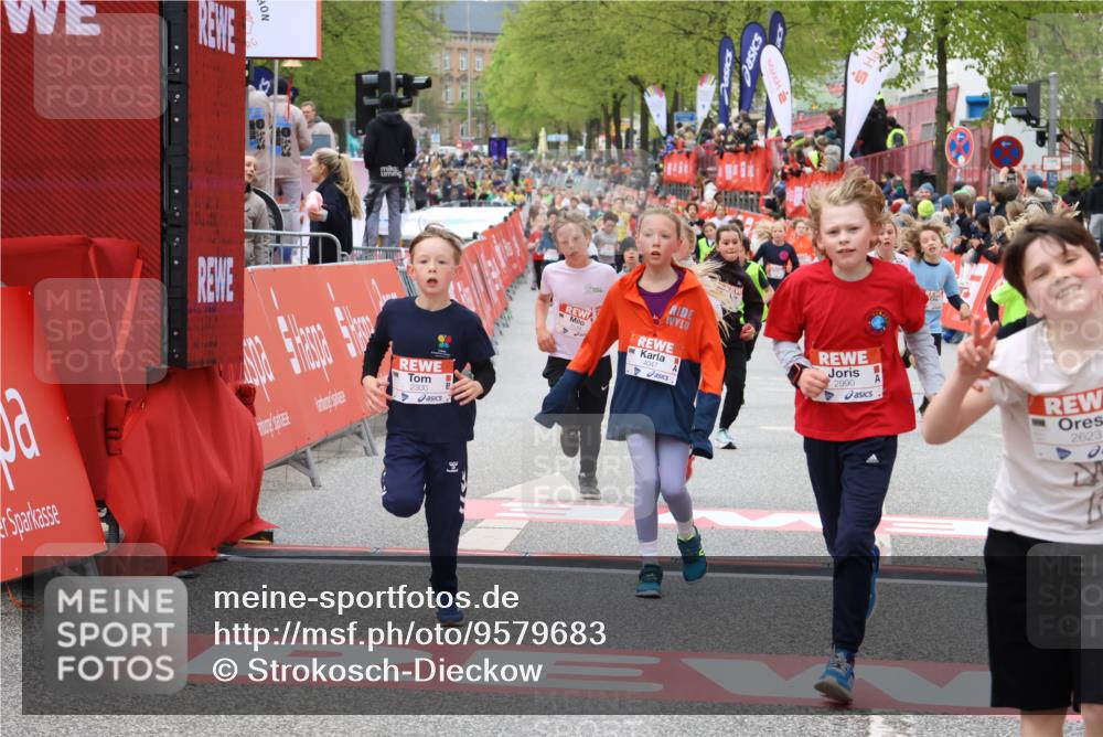 25.04.2026 - Das Zehntel Strokosch-Dieckow http://msf.ph/oto/9579683 25.04.2026 08:52:44 Ziel 1030, 1149, 1710, 1769, 2300, 2451, 2623, 2673, 2680, 2870, 2873, 2886, 2990, 3249, 3512, 3533, 3613, 3654, 3707, 3830, 3969, 4047, 1030, 1149, 1710, 1769, 2300, 2451, 2623, 2673, 2680, 2870, 2873, 2886, 2990, 3249, 3512, 3533, 3613, 3654, 3707, 3830, 3969, 4047 meine-sportfotos.de