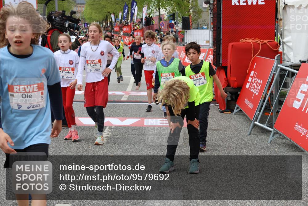 25.04.2026 - Das Zehntel Strokosch-Dieckow http://msf.ph/oto/9579692 25.04.2026 08:52:50 Ziel 1367, 1710, 1769, 1789, 2300, 2307, 2495, 2746, 2797, 2870, 2871, 2873, 2877, 2884, 2901, 3112, 3164, 3167, 3175, 3249, 3348, 3380, 3423, 3512, 3533, 3691, 3707, 3811, 4037, 1367, 1710, 1769, 1789, 2300, 2307, 2495, 2746, 2797, 2870, 2871, 2873, 2877, 2884, 2901, 3112, 3164, 3167, 3175, 3249, 3348, 3380, 3423, 3512, 3533, 3691, 3707, 3811, 4037 meine-sportfotos.de