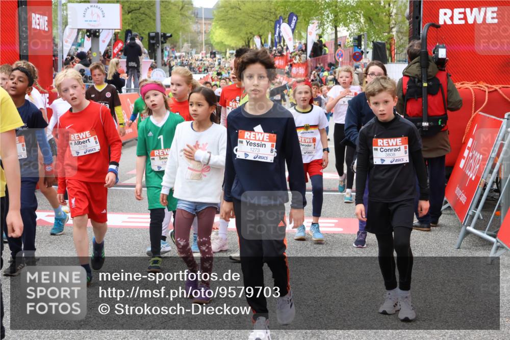 25.04.2026 - Das Zehntel Strokosch-Dieckow http://msf.ph/oto/9579703 25.04.2026 08:53:01 Ziel 1139, 1273, 1303, 1368, 1473, 1589, 1610, 1681, 1761, 1848, 1943, 1981, 2659, 2660, 2975, 2980, 2984, 3181, 3186, 3481, 3534, 3547, 3561, 3575, 3576, 3695, 3789, 3808, 4048, 1139, 1273, 1303, 1368, 1473, 1589, 1610, 1681, 1761, 1848, 1943, 1981, 2659, 2660, 2975, 2980, 2984, 3181, 3186, 3481, 3534, 3547, 3561, 3575, 3576, 3695, 3789, 3808, 4048 meine-sportfotos.de