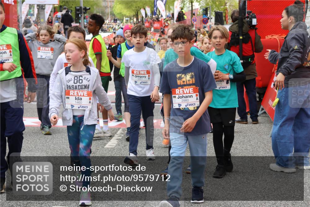 25.04.2026 - Das Zehntel Strokosch-Dieckow http://msf.ph/oto/9579712 25.04.2026 08:53:10 Ziel 1040, 1136, 1138, 1147, 1171, 1460, 1466, 1688, 2013, 2492, 2728, 2756, 2767, 2789, 2826, 3136, 3163, 3214, 3356, 3525, 3527, 1040, 1136, 1138, 1147, 1171, 1460, 1466, 1688, 2013, 2492, 2728, 2756, 2767, 2789, 2826, 3136, 3163, 3214, 3356, 3525, 3527 meine-sportfotos.de