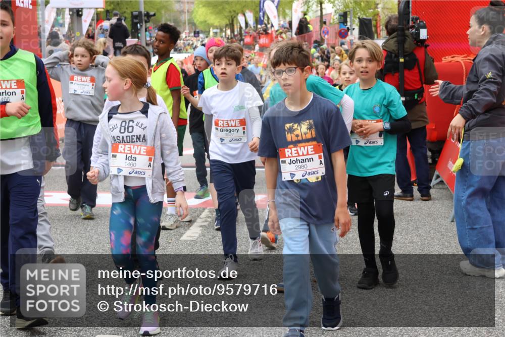 25.04.2026 - Das Zehntel Strokosch-Dieckow http://msf.ph/oto/9579716 25.04.2026 08:53:10 Ziel 1040, 1136, 1138, 1147, 1171, 1460, 1466, 1688, 2013, 2492, 2728, 2756, 2767, 2789, 2826, 3136, 3163, 3214, 3356, 3525, 3527, 1040, 1136, 1138, 1147, 1171, 1460, 1466, 1688, 2013, 2492, 2728, 2756, 2767, 2789, 2826, 3136, 3163, 3214, 3356, 3525, 3527 meine-sportfotos.de