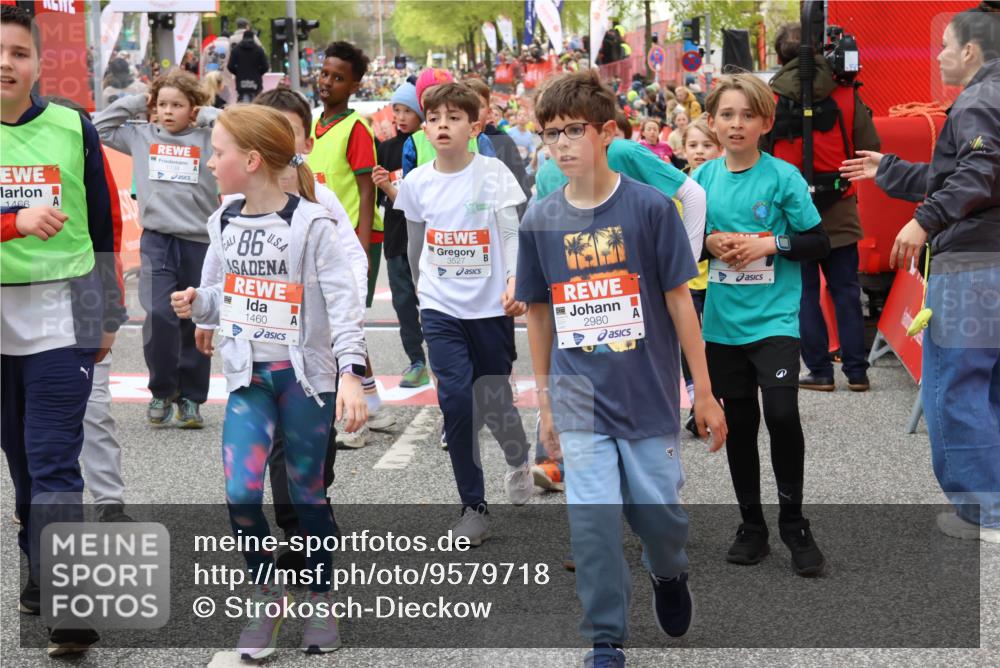 25.04.2026 - Das Zehntel Strokosch-Dieckow http://msf.ph/oto/9579718 25.04.2026 08:53:10 Ziel 1040, 1136, 1138, 1147, 1171, 1460, 1466, 1688, 2013, 2492, 2728, 2756, 2767, 2789, 2826, 3136, 3163, 3214, 3356, 3525, 3527, 1040, 1136, 1138, 1147, 1171, 1460, 1466, 1688, 2013, 2492, 2728, 2756, 2767, 2789, 2826, 3136, 3163, 3214, 3356, 3525, 3527 meine-sportfotos.de