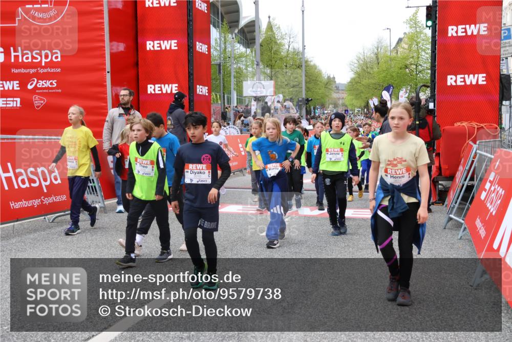 25.04.2026 - Das Zehntel Strokosch-Dieckow http://msf.ph/oto/9579738 25.04.2026 08:53:22 Ziel 1108, 1135, 1267, 1274, 1319, 1398, 1410, 1684, 1687, 1718, 1962, 2050, 2061, 2065, 2155, 2327, 2774, 2786, 2880, 3180, 3210, 3219, 3341, 3708, 3711, 1108, 1135, 1267, 1274, 1319, 1398, 1410, 1684, 1687, 1718, 1962, 2050, 2061, 2065, 2155, 2327, 2774, 2786, 2880, 3180, 3210, 3219, 3341, 3708, 3711 meine-sportfotos.de
