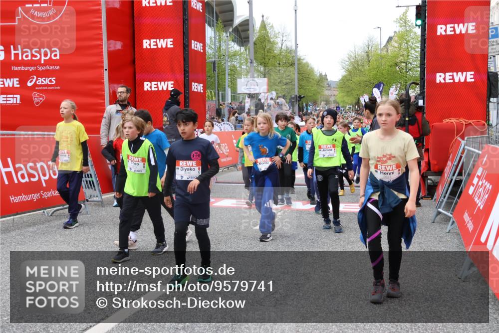 25.04.2026 - Das Zehntel Strokosch-Dieckow http://msf.ph/oto/9579741 25.04.2026 08:53:22 Ziel 1108, 1135, 1267, 1274, 1319, 1398, 1410, 1684, 1687, 1718, 1962, 2050, 2061, 2065, 2155, 2327, 2774, 2786, 2880, 3180, 3210, 3219, 3341, 3708, 3711, 1108, 1135, 1267, 1274, 1319, 1398, 1410, 1684, 1687, 1718, 1962, 2050, 2061, 2065, 2155, 2327, 2774, 2786, 2880, 3180, 3210, 3219, 3341, 3708, 3711 meine-sportfotos.de