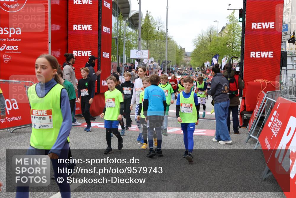 25.04.2026 - Das Zehntel Strokosch-Dieckow http://msf.ph/oto/9579743 25.04.2026 08:53:25 Ziel 1135, 1148, 1267, 1274, 1275, 1319, 1398, 1410, 1684, 1687, 1718, 2061, 2155, 2327, 2395, 2409, 2644, 2786, 2880, 3180, 3198, 3219, 3341, 3708, 3711, 1135, 1148, 1267, 1274, 1275, 1319, 1398, 1410, 1684, 1687, 1718, 2061, 2155, 2327, 2395, 2409, 2644, 2786, 2880, 3180, 3198, 3219, 3341, 3708, 3711 meine-sportfotos.de