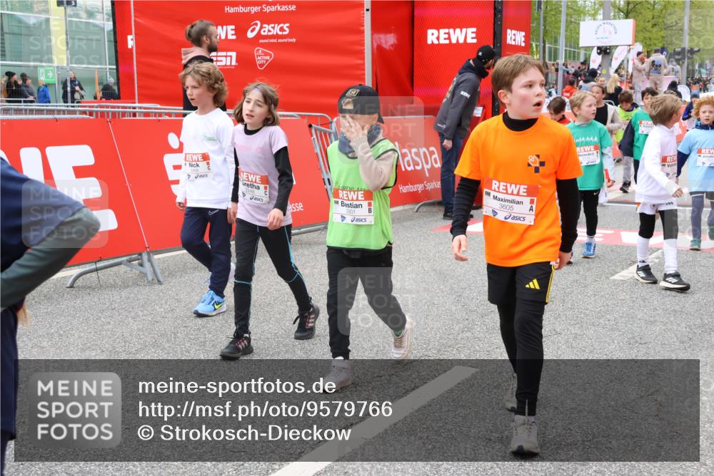 25.04.2026 - Das Zehntel Strokosch-Dieckow http://msf.ph/oto/9579766 25.04.2026 08:53:40 Ziel 1122, 1145, 1387, 2242, 2248, 2418, 2450, 2679, 3037, 3154, 3159, 3301, 3424, 3468, 3519, 3605, 3624, 3625, 3762, 3822, 4032, 1122, 1145, 1387, 2242, 2248, 2418, 2450, 2679, 3037, 3154, 3159, 3301, 3424, 3468, 3519, 3605, 3624, 3625, 3762, 3822, 4032 meine-sportfotos.de
