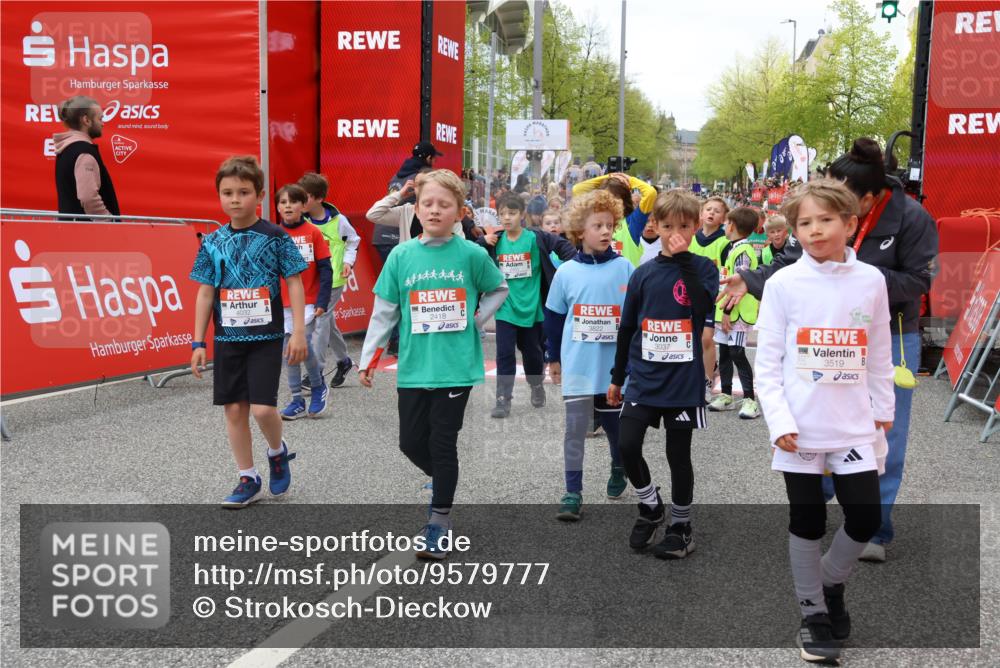 25.04.2026 - Das Zehntel Strokosch-Dieckow http://msf.ph/oto/9579777 25.04.2026 08:53:44 Ziel 1020, 1024, 1028, 1103, 1122, 1145, 1183, 1190, 1387, 1947, 2242, 2278, 2284, 2434, 2450, 2525, 2679, 2794, 2987, 3154, 3159, 3203, 3424, 3624, 3625, 3762, 3822, 4032, 1020, 1024, 1028, 1103, 1122, 1145, 1183, 1190, 1387, 1947, 2242, 2278, 2284, 2434, 2450, 2525, 2679, 2794, 2987, 3154, 3159, 3203, 3424, 3624, 3625, 3762, 3822, 4032 meine-sportfotos.de
