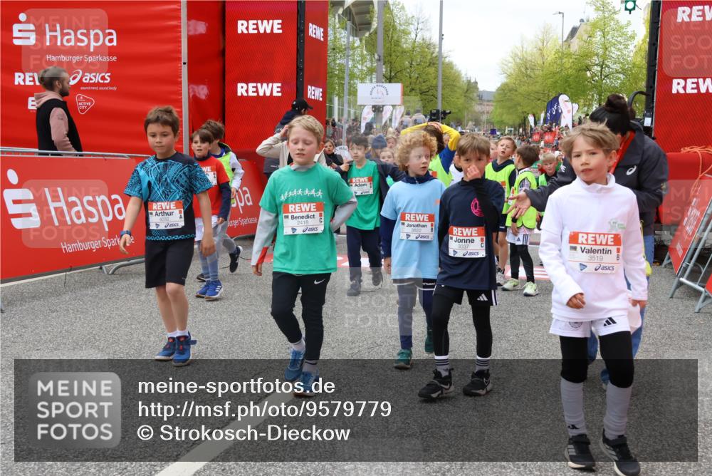25.04.2026 - Das Zehntel Strokosch-Dieckow http://msf.ph/oto/9579779 25.04.2026 08:53:44 Ziel 1020, 1024, 1028, 1103, 1122, 1145, 1183, 1190, 1387, 1947, 2242, 2278, 2284, 2434, 2450, 2525, 2679, 2794, 2987, 3154, 3159, 3203, 3424, 3624, 3625, 3762, 3822, 4032, 1020, 1024, 1028, 1103, 1122, 1145, 1183, 1190, 1387, 1947, 2242, 2278, 2284, 2434, 2450, 2525, 2679, 2794, 2987, 3154, 3159, 3203, 3424, 3624, 3625, 3762, 3822, 4032 meine-sportfotos.de