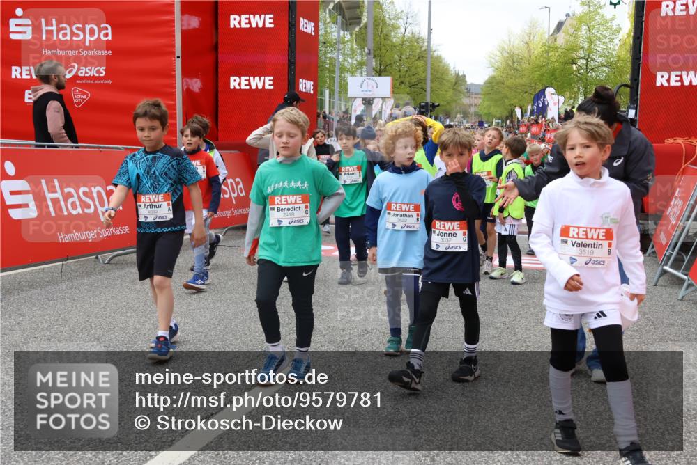 25.04.2026 - Das Zehntel Strokosch-Dieckow http://msf.ph/oto/9579781 25.04.2026 08:53:44 Ziel 1020, 1024, 1028, 1103, 1122, 1145, 1183, 1190, 1387, 1947, 2242, 2278, 2284, 2434, 2450, 2525, 2679, 2794, 2987, 3154, 3159, 3203, 3424, 3624, 3625, 3762, 3822, 4032, 1020, 1024, 1028, 1103, 1122, 1145, 1183, 1190, 1387, 1947, 2242, 2278, 2284, 2434, 2450, 2525, 2679, 2794, 2987, 3154, 3159, 3203, 3424, 3624, 3625, 3762, 3822, 4032 meine-sportfotos.de