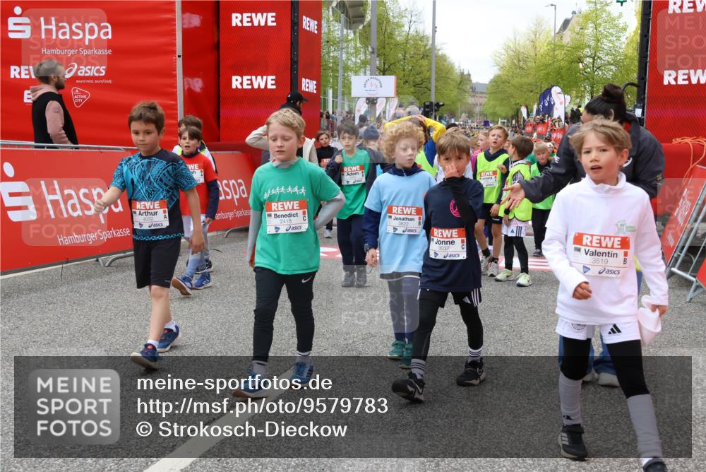 25.04.2026 - Das Zehntel Strokosch-Dieckow http://msf.ph/oto/9579783 25.04.2026 08:53:44 Ziel 1020, 1024, 1028, 1103, 1122, 1145, 1183, 1190, 1387, 1947, 2242, 2278, 2284, 2434, 2450, 2525, 2679, 2794, 2987, 3154, 3159, 3203, 3424, 3624, 3625, 3762, 3822, 4032, 1020, 1024, 1028, 1103, 1122, 1145, 1183, 1190, 1387, 1947, 2242, 2278, 2284, 2434, 2450, 2525, 2679, 2794, 2987, 3154, 3159, 3203, 3424, 3624, 3625, 3762, 3822, 4032 meine-sportfotos.de