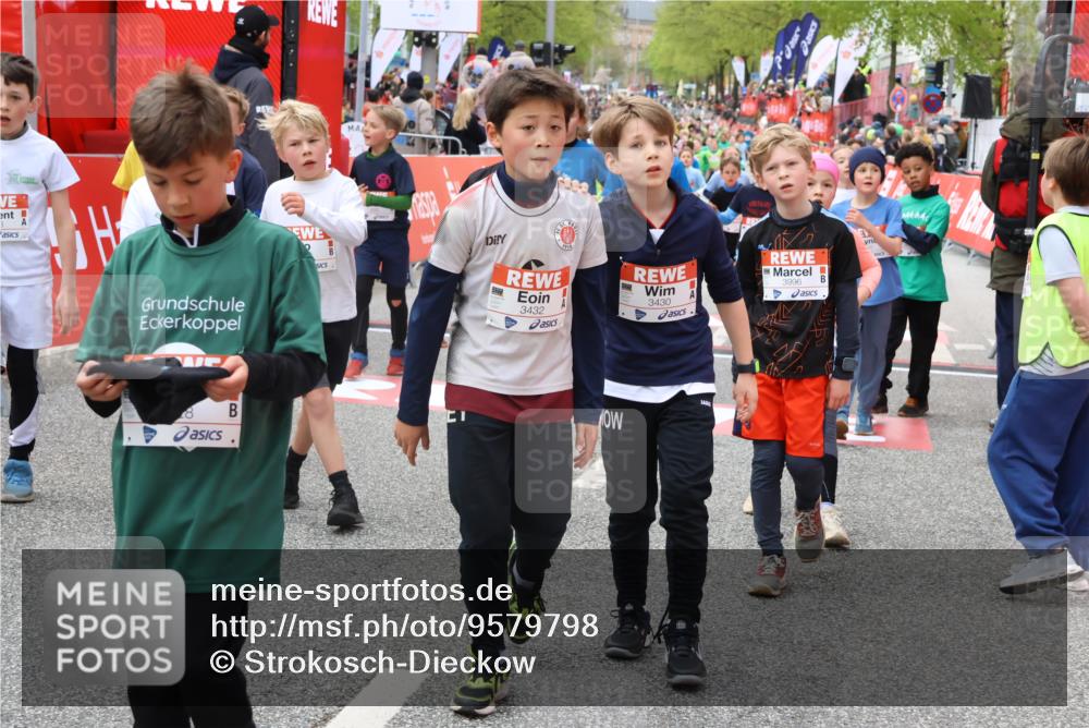 25.04.2026 - Das Zehntel Strokosch-Dieckow http://msf.ph/oto/9579798 25.04.2026 08:53:59 Ziel 1041, 1117, 1133, 1195, 1240, 1265, 1695, 1771, 1859, 2046, 2057, 2166, 2452, 2787, 3042, 3168, 3373, 3395, 3583, 3996, 1041, 1117, 1133, 1195, 1240, 1265, 1695, 1771, 1859, 2046, 2057, 2166, 2452, 2787, 3042, 3168, 3373, 3395, 3583, 3996 meine-sportfotos.de