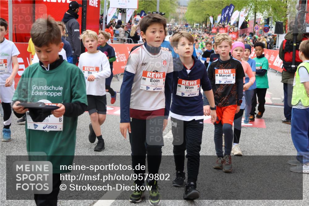 25.04.2026 - Das Zehntel Strokosch-Dieckow http://msf.ph/oto/9579802 25.04.2026 08:53:59 Ziel 1041, 1117, 1133, 1195, 1240, 1265, 1695, 1771, 1859, 2046, 2057, 2166, 2452, 2787, 3042, 3168, 3373, 3395, 3583, 3996, 1041, 1117, 1133, 1195, 1240, 1265, 1695, 1771, 1859, 2046, 2057, 2166, 2452, 2787, 3042, 3168, 3373, 3395, 3583, 3996 meine-sportfotos.de