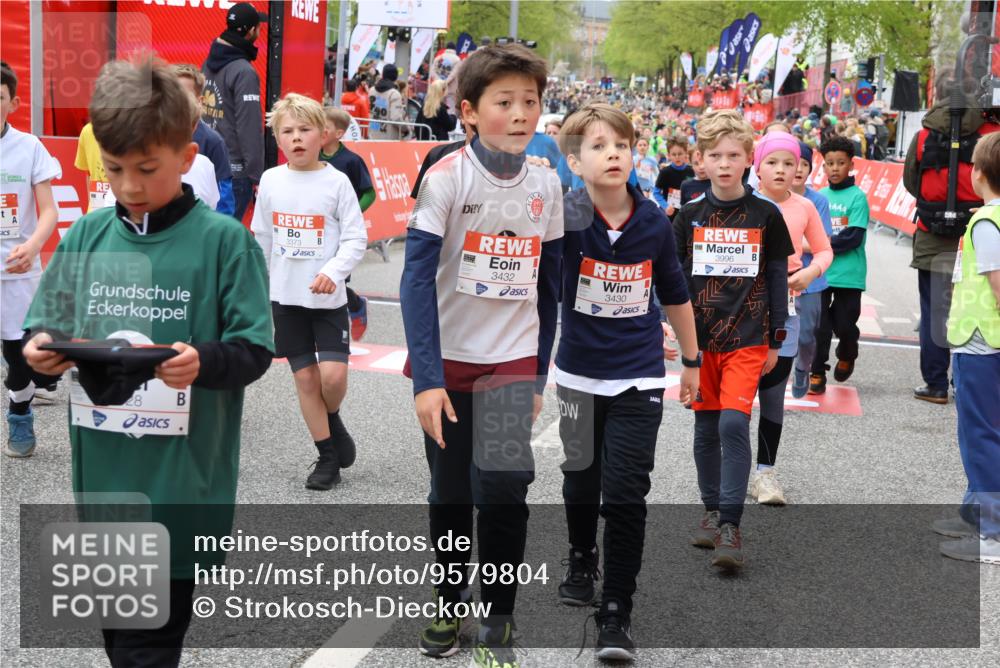 25.04.2026 - Das Zehntel Strokosch-Dieckow http://msf.ph/oto/9579804 25.04.2026 08:53:59 Ziel 1041, 1117, 1133, 1195, 1240, 1265, 1695, 1771, 1859, 2046, 2057, 2166, 2452, 2787, 3042, 3168, 3373, 3395, 3583, 3996, 1041, 1117, 1133, 1195, 1240, 1265, 1695, 1771, 1859, 2046, 2057, 2166, 2452, 2787, 3042, 3168, 3373, 3395, 3583, 3996 meine-sportfotos.de