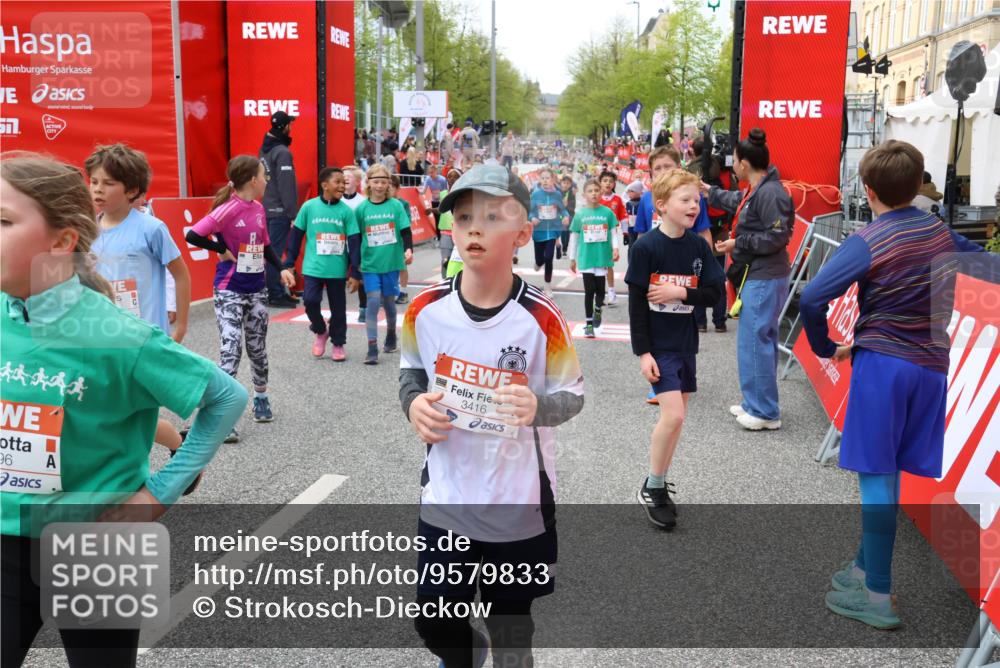 25.04.2026 - Das Zehntel Strokosch-Dieckow http://msf.ph/oto/9579833 25.04.2026 08:54:14 Ziel 1180, 1260, 1298, 1320, 1569, 1899, 2221, 2316, 2322, 2335, 2442, 2461, 2469, 2825, 2865, 2868, 2897, 3231, 3253, 3298, 3300, 3308, 3416, 3501, 3653, 3988, 4031, 1180, 1260, 1298, 1320, 1569, 1899, 2221, 2316, 2322, 2335, 2442, 2461, 2469, 2825, 2865, 2868, 2897, 3231, 3253, 3298, 3300, 3308, 3416, 3501, 3653, 3988, 4031 meine-sportfotos.de
