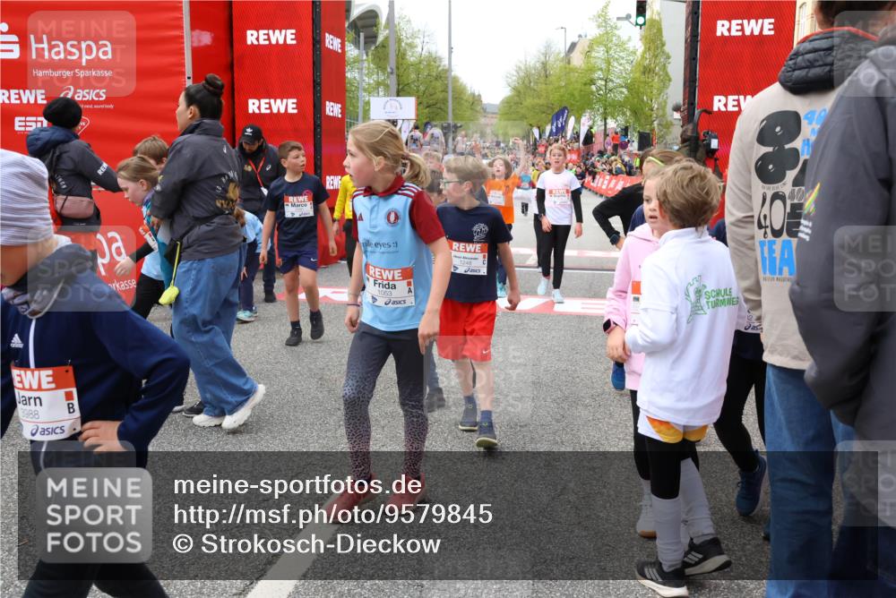 25.04.2026 - Das Zehntel Strokosch-Dieckow http://msf.ph/oto/9579845 25.04.2026 08:54:25 Ziel 1053, 1207, 1213, 1574, 1728, 2017, 2052, 2079, 2277, 2282, 2681, 3090, 3307, 3539, 3562, 1053, 1207, 1213, 1574, 1728, 2017, 2052, 2079, 2277, 2282, 2681, 3090, 3307, 3539, 3562 meine-sportfotos.de