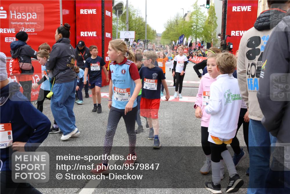 25.04.2026 - Das Zehntel Strokosch-Dieckow http://msf.ph/oto/9579847 25.04.2026 08:54:25 Ziel 1053, 1207, 1213, 1574, 1728, 2017, 2052, 2079, 2277, 2282, 2681, 3090, 3307, 3539, 3562, 1053, 1207, 1213, 1574, 1728, 2017, 2052, 2079, 2277, 2282, 2681, 3090, 3307, 3539, 3562 meine-sportfotos.de