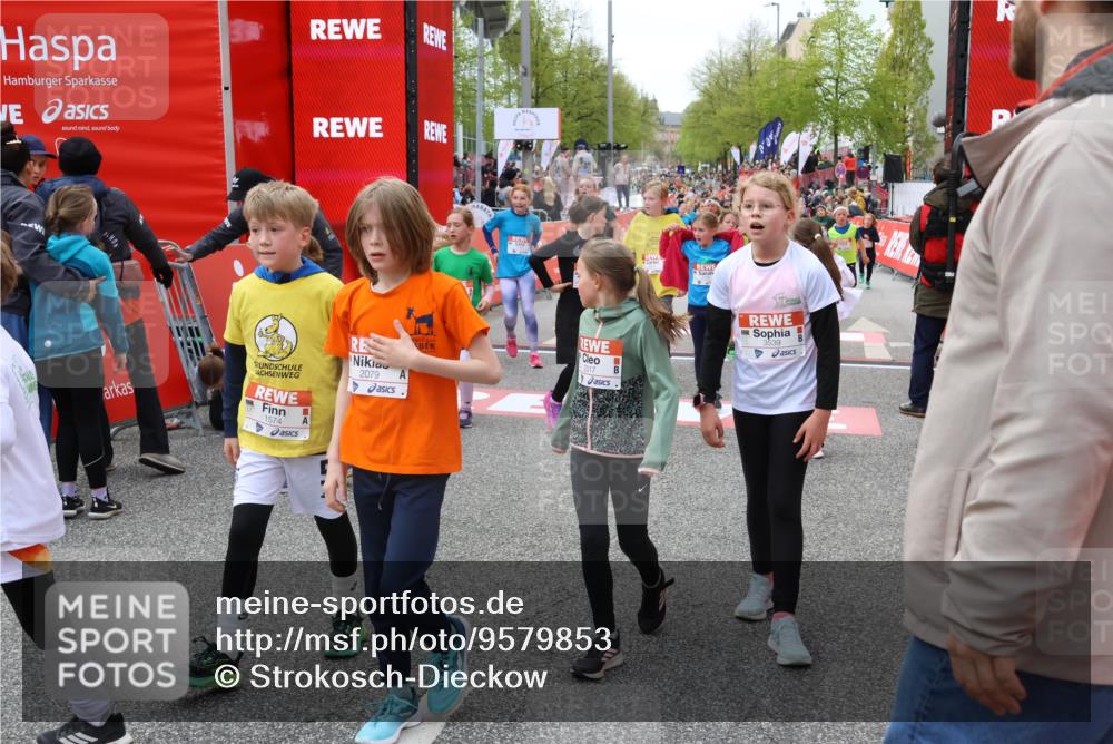 25.04.2026 - Das Zehntel Strokosch-Dieckow http://msf.ph/oto/9579853 25.04.2026 08:54:31 Ziel 1574, 1700, 1766, 1881, 2011, 2017, 2025, 2055, 2064, 2079, 2118, 2156, 2404, 2411, 2824, 3183, 3243, 3433, 3562, 3845, 1574, 1700, 1766, 1881, 2011, 2017, 2025, 2055, 2064, 2079, 2118, 2156, 2404, 2411, 2824, 3183, 3243, 3433, 3562, 3845 meine-sportfotos.de