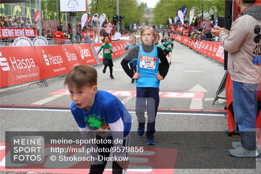 25.04.2026 - Das Zehntel Strokosch-Dieckow http://msf.ph/oto/9579856 25.04.2026 10:50:10 Ziel 5734, 5762, 6041, 6045, 6069, 6423, 6711, 6732, 6964, 7529, 7882, 7941, 5734, 5762, 6041, 6045, 6069, 6423, 6711, 6732, 6964, 7529, 7882, 7941 meine-sportfotos.de