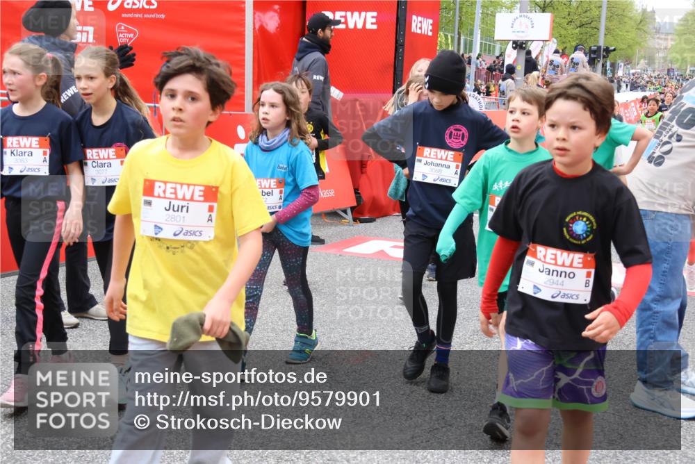 25.04.2026 - Das Zehntel Strokosch-Dieckow http://msf.ph/oto/9579901 25.04.2026 08:55:01 Ziel 1254, 1261, 1407, 1438, 1653, 2422, 2521, 2944, 3077, 3083, 3217, 3505, 3537, 3573, 3589, 3667, 3669, 3676, 3990, 4001, 4003, 1254, 1261, 1407, 1438, 1653, 2422, 2521, 2944, 3077, 3083, 3217, 3505, 3537, 3573, 3589, 3667, 3669, 3676, 3990, 4001, 4003 meine-sportfotos.de