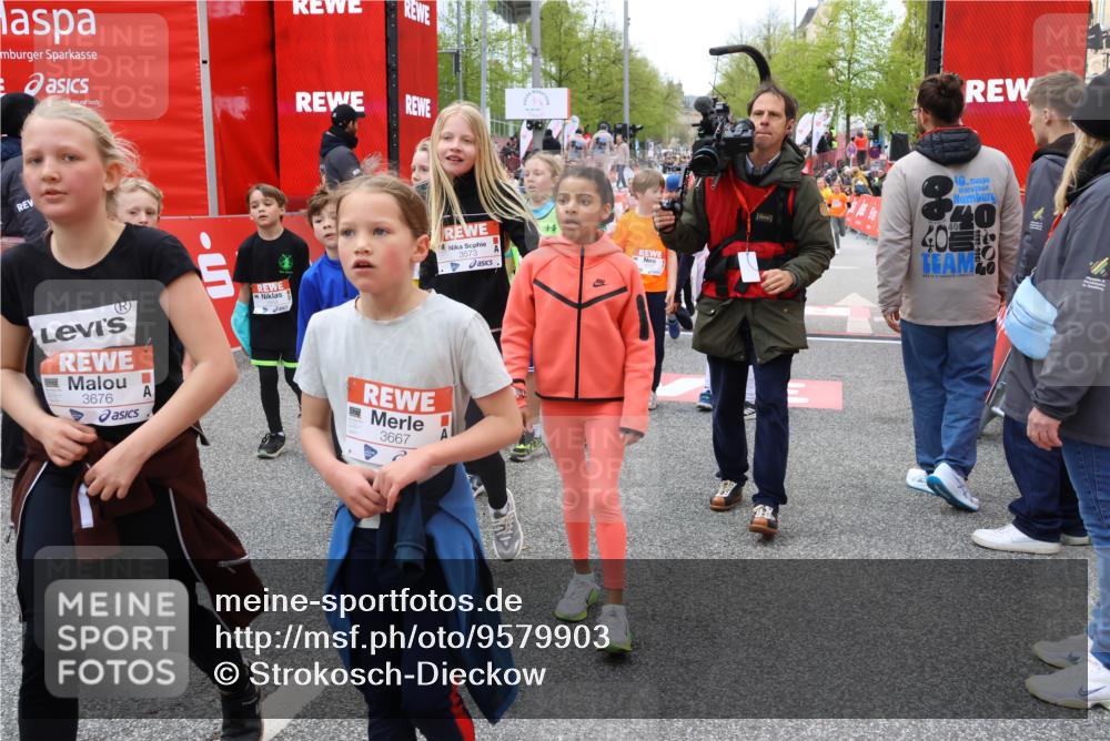 25.04.2026 - Das Zehntel Strokosch-Dieckow http://msf.ph/oto/9579903 25.04.2026 08:55:05 Ziel 1254, 1261, 1407, 1431, 1438, 1653, 1872, 1997, 2506, 2519, 2521, 3217, 3505, 3537, 3573, 3589, 3595, 3667, 3973, 3990, 4001, 4003, 1254, 1261, 1407, 1431, 1438, 1653, 1872, 1997, 2506, 2519, 2521, 3217, 3505, 3537, 3573, 3589, 3595, 3667, 3973, 3990, 4001, 4003 meine-sportfotos.de