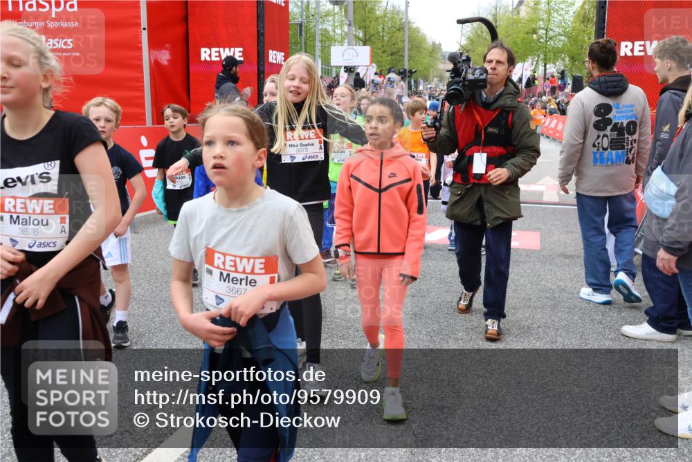 25.04.2026 - Das Zehntel Strokosch-Dieckow http://msf.ph/oto/9579909 25.04.2026 08:55:05 Ziel 1254, 1261, 1407, 1431, 1438, 1653, 1872, 1997, 2506, 2519, 2521, 3217, 3505, 3537, 3573, 3589, 3595, 3667, 3973, 3990, 4001, 4003, 1254, 1261, 1407, 1431, 1438, 1653, 1872, 1997, 2506, 2519, 2521, 3217, 3505, 3537, 3573, 3589, 3595, 3667, 3973, 3990, 4001, 4003 meine-sportfotos.de