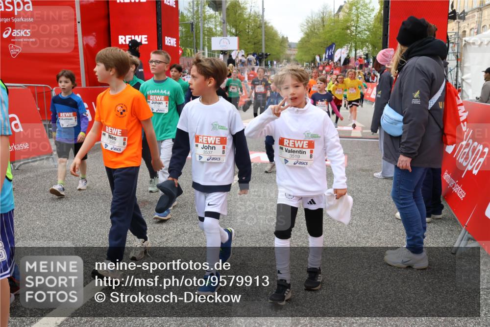 25.04.2026 - Das Zehntel Strokosch-Dieckow http://msf.ph/oto/9579913 25.04.2026 08:55:09 Ziel 1104, 1263, 1431, 1438, 1787, 1872, 1997, 2506, 2519, 2520, 2776, 2791, 2814, 2978, 3537, 3589, 3594, 3595, 3614, 3630, 3973, 4003, 1104, 1263, 1431, 1438, 1787, 1872, 1997, 2506, 2519, 2520, 2776, 2791, 2814, 2978, 3537, 3589, 3594, 3595, 3614, 3630, 3973, 4003 meine-sportfotos.de