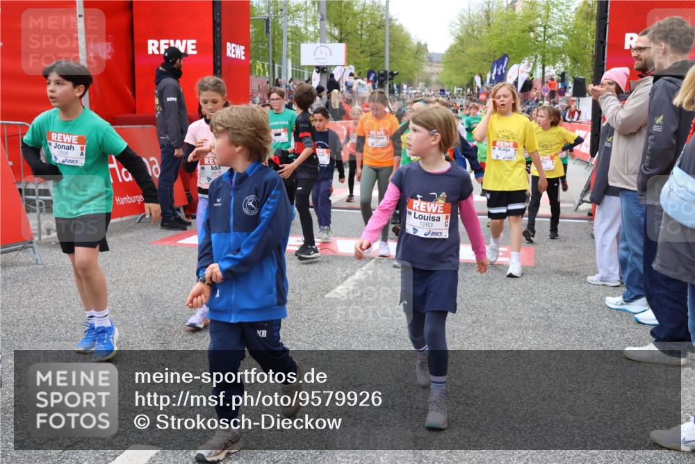 25.04.2026 - Das Zehntel Strokosch-Dieckow http://msf.ph/oto/9579926 25.04.2026 08:55:13 Ziel 1104, 1263, 1301, 1374, 1539, 1676, 1697, 1787, 2408, 2505, 2520, 2568, 2776, 2791, 2814, 2978, 3131, 3267, 3502, 3594, 3614, 3630, 3959, 3984, 1104, 1263, 1301, 1374, 1539, 1676, 1697, 1787, 2408, 2505, 2520, 2568, 2776, 2791, 2814, 2978, 3131, 3267, 3502, 3594, 3614, 3630, 3959, 3984 meine-sportfotos.de