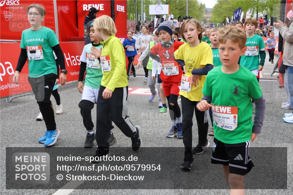 25.04.2026 - Das Zehntel Strokosch-Dieckow http://msf.ph/oto/9579954 25.04.2026 08:55:18 Ziel 1201, 1301, 1374, 1436, 1539, 1644, 1676, 1697, 1760, 1985, 2045, 2264, 2298, 2408, 2475, 2505, 2568, 2738, 2764, 2859, 3131, 3267, 3502, 3532, 3592, 3759, 3853, 3916, 3959, 3984, 1201, 1301, 1374, 1436, 1539, 1644, 1676, 1697, 1760, 1985, 2045, 2264, 2298, 2408, 2475, 2505, 2568, 2738, 2764, 2859, 3131, 3267, 3502, 3532, 3592, 3759, 3853, 3916, 3959, 3984 meine-sportfotos.de