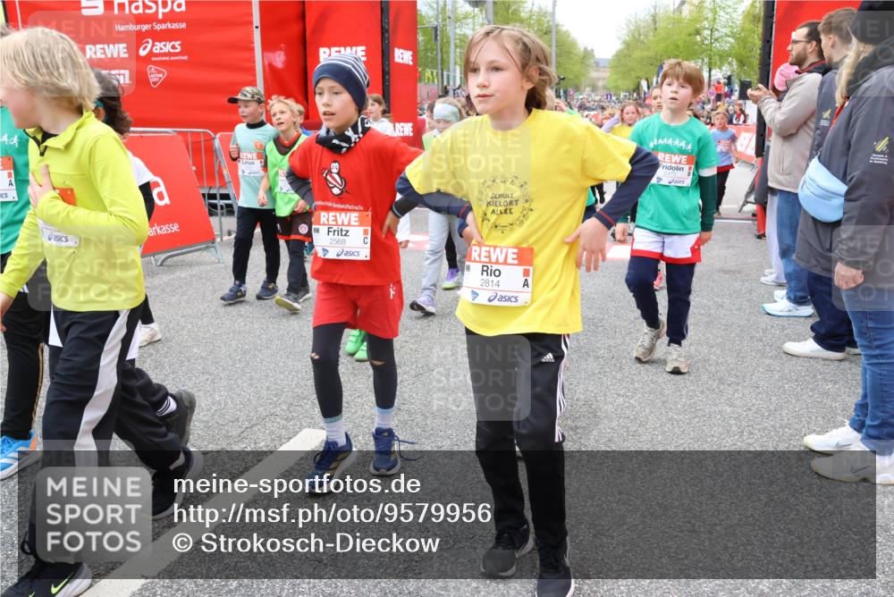 25.04.2026 - Das Zehntel Strokosch-Dieckow http://msf.ph/oto/9579956 25.04.2026 08:55:20 Ziel 1201, 1301, 1436, 1506, 1644, 1760, 1922, 1985, 2045, 2049, 2072, 2249, 2264, 2298, 2475, 2505, 2738, 2764, 2859, 2977, 3131, 3146, 3267, 3532, 3592, 3759, 3853, 3916, 3986, 1201, 1301, 1436, 1506, 1644, 1760, 1922, 1985, 2045, 2049, 2072, 2249, 2264, 2298, 2475, 2505, 2738, 2764, 2859, 2977, 3131, 3146, 3267, 3532, 3592, 3759, 3853, 3916, 3986 meine-sportfotos.de