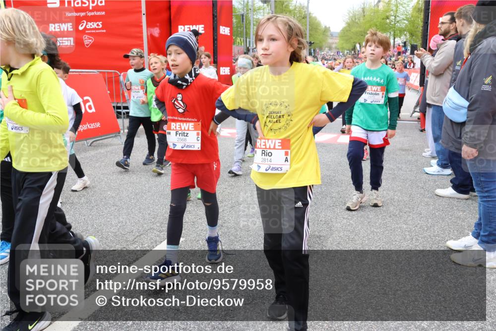 25.04.2026 - Das Zehntel Strokosch-Dieckow http://msf.ph/oto/9579958 25.04.2026 08:55:20 Ziel 1201, 1301, 1436, 1506, 1644, 1760, 1922, 1985, 2045, 2049, 2072, 2249, 2264, 2298, 2475, 2505, 2738, 2764, 2859, 2977, 3131, 3146, 3267, 3532, 3592, 3759, 3853, 3916, 3986, 1201, 1301, 1436, 1506, 1644, 1760, 1922, 1985, 2045, 2049, 2072, 2249, 2264, 2298, 2475, 2505, 2738, 2764, 2859, 2977, 3131, 3146, 3267, 3532, 3592, 3759, 3853, 3916, 3986 meine-sportfotos.de