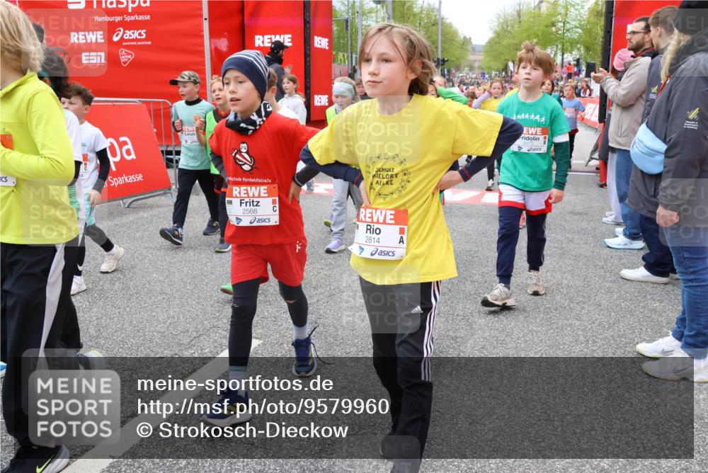 25.04.2026 - Das Zehntel Strokosch-Dieckow http://msf.ph/oto/9579960 25.04.2026 08:55:20 Ziel 1201, 1301, 1436, 1506, 1644, 1760, 1922, 1985, 2045, 2049, 2072, 2249, 2264, 2298, 2475, 2505, 2738, 2764, 2859, 2977, 3131, 3146, 3267, 3532, 3592, 3759, 3853, 3916, 3986, 1201, 1301, 1436, 1506, 1644, 1760, 1922, 1985, 2045, 2049, 2072, 2249, 2264, 2298, 2475, 2505, 2738, 2764, 2859, 2977, 3131, 3146, 3267, 3532, 3592, 3759, 3853, 3916, 3986 meine-sportfotos.de