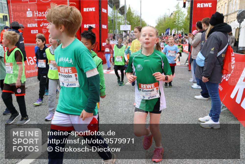 25.04.2026 - Das Zehntel Strokosch-Dieckow http://msf.ph/oto/9579971 25.04.2026 08:55:22 Ziel 1201, 1346, 1436, 1506, 1644, 1760, 1922, 1985, 2045, 2049, 2072, 2249, 2264, 2298, 2475, 2510, 2649, 2738, 2764, 2859, 2977, 3102, 3146, 3532, 3592, 3759, 3853, 3916, 3986, 1201, 1346, 1436, 1506, 1644, 1760, 1922, 1985, 2045, 2049, 2072, 2249, 2264, 2298, 2475, 2510, 2649, 2738, 2764, 2859, 2977, 3102, 3146, 3532, 3592, 3759, 3853, 3916, 3986 meine-sportfotos.de
