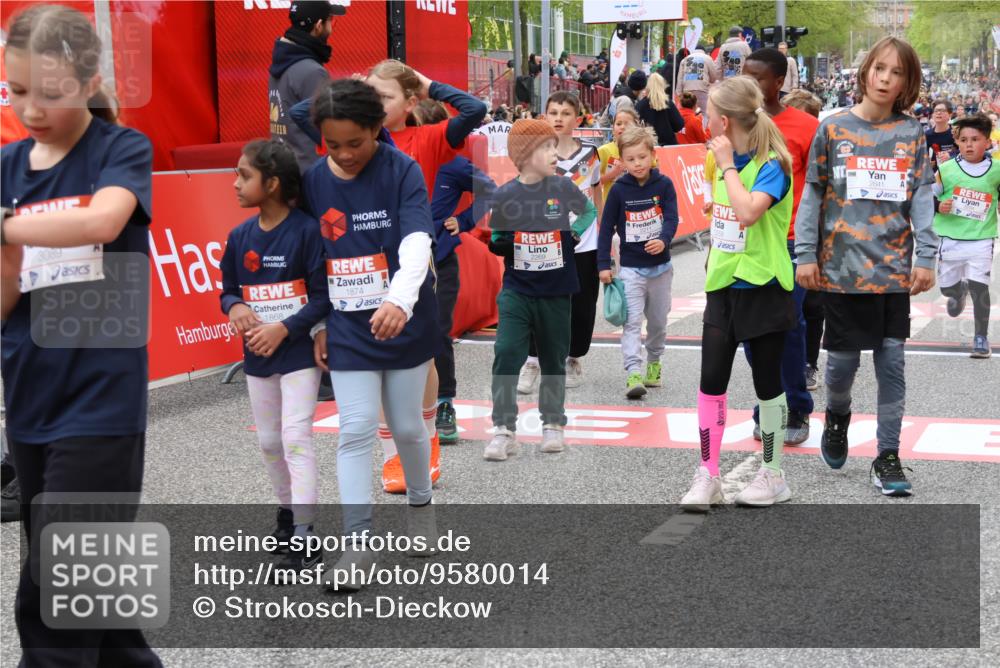 25.04.2026 - Das Zehntel Strokosch-Dieckow http://msf.ph/oto/9580014 25.04.2026 08:55:34 Ziel 1868, 1874, 1937, 2211, 2251, 2286, 2639, 2641, 2654, 2733, 2763, 2940, 3089, 3258, 3294, 1868, 1874, 1937, 2211, 2251, 2286, 2639, 2641, 2654, 2733, 2763, 2940, 3089, 3258, 3294 meine-sportfotos.de